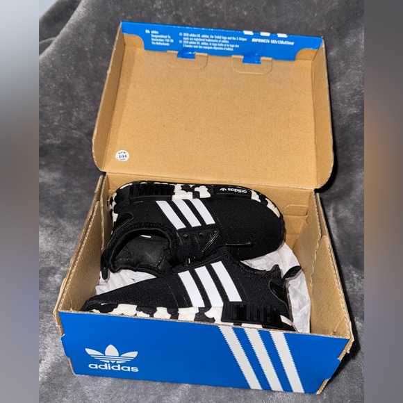 adidas Originals NMD R1 Casual Sneakers Toddler - Size 6 (color splash) - Picture 10 of 10